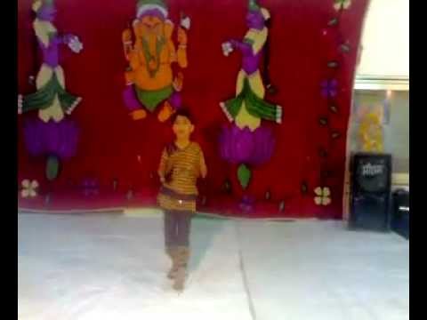 DUS BAHANE KARKE LE GAYE DIL DANCE BY RADHIKA JETHLIA