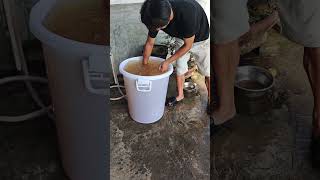 Dispositivo De Sifão De Água Feito Em Casa Dos Fluidos