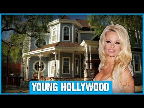 Pamela Anderson Visits The Gentle Barn for Thanksgiving!