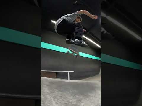 Jonny Hernandez & Trent Mcclung back to back at 💎 mine skatepark.