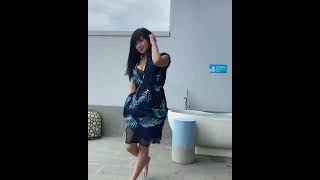 Vania Gemash Mandi Diluar