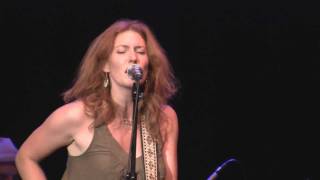 Watch Kathleen Edwards Maria video