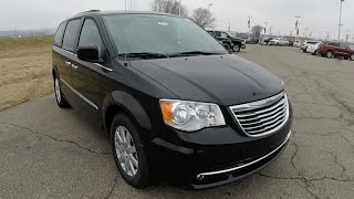 2015 Chrysler Town & Country Touring Black | New Minivan For Sale Indiana | 17612