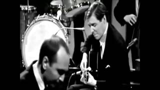 Watch Tom Jobim Samba De Uma Nota So video