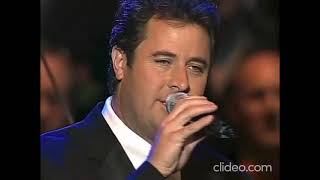 Watch Vince Gill The Christmas Song video
