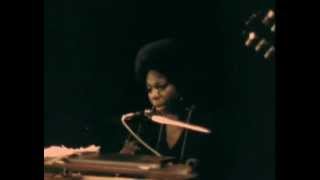 Watch Nina Simone Take Me To The Water video