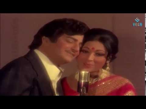 Aaradhana Movie - Naa Madhi Niinnu Pilichindi Song