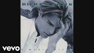 Ricky Martin - A Medio Vivir