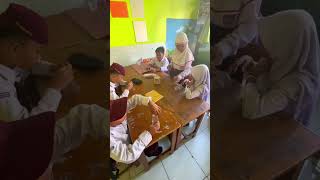 Membuat Alat Komunikasi Telepon Kaleng Sebagai Pembuktian Bunyi Dapat Merambat