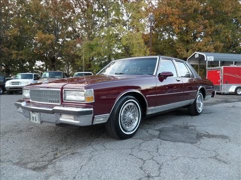 1989 Chevrolet Caprice Classic Brougham Start Up Exhaust and In Depth Tour