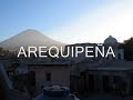 a lo largo del Imperio, que difundieron el modo de vida urbano. Esta reconstrucción ideal de una ciudad nos servirá para describir sus elementos con más detalle. Todos los núcleos de población importantes estaban protegidos por una muralla, en la que se abrían varias puertas. Muy importante era el foro o plaza pública, un espacio abierto de carácter monumental. Para garantizar el suministro de agua, los ingenieros romanos construyeron largos acueductos, que la llevaban a la ciudad desde ...