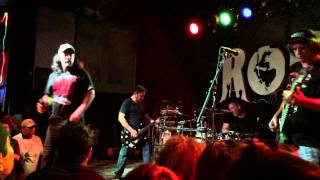 Watch Dri Dry Heaves video