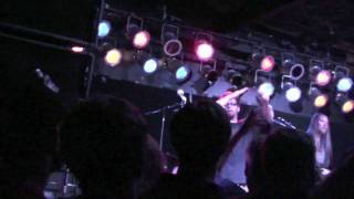Watch 88 Fingers Louie Summer Photos video