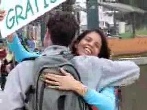 Free Hugs Peru