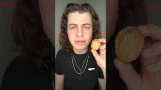 Dees Nuts