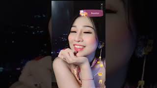 Ruby Phạm Cười Duyên Trên Bigo Live