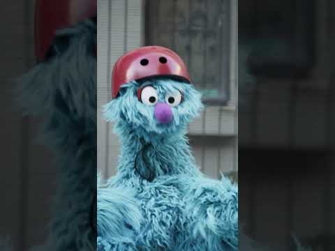 Sesame Street visit Skateistan South Africa!