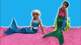 BUBBLE CHALLENGE GAME | ELSA AND ANNA GROW MERMAIDS TAILS | Princesses In Real Life | Kiddyzuzaa