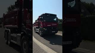 Livio Dans Le Camion De Maman