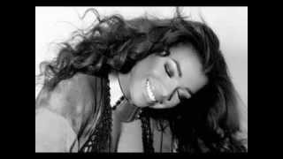 Watch Syleena Johnson You Got Me Spinnin video