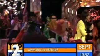 Watch Showaddywaddy Who Put The Bomp video