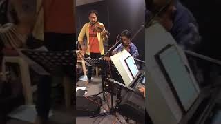 මෙන්න නියම ශ්රී ලාංකික වැඩ්ඩෝ....බලන්නම වටිනවා... | Instrumental Music by Sri Lankan Musician