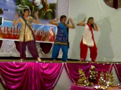 Dum Dum Mast Hai (Band Baaja Baarat) Diwali Performance 2011