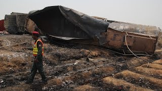 Видео Взрыв бензовоза в Пакистане: не менее 146 погибших (новости) от NTDRussian, Бахавалпур, Пакистан