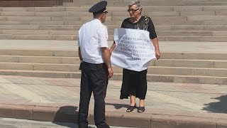 Видео Жители Каспийска протестуют против многоэтажной застройки от Caucasian Knot, переулок Мичурина, Каспийск, Россия