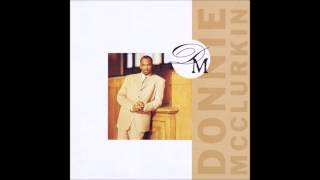 Watch Donnie Mcclurkin Yes We Can Can video