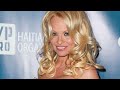 Pamela Anderson, Beyonce and Shake Up at Citroen - Race Room
