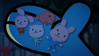 Nicole Grabs And Holds Action Figures Of The Family From Gumball Para-Giantess