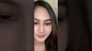 Melon Comel Tante Cantik Curhat Di Kamar