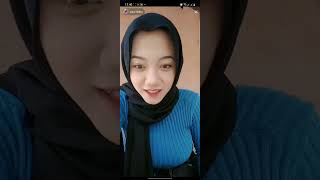 Hijab Style Cucu Milkku Rajut Biru Tobrut , Mantep Banget Bro