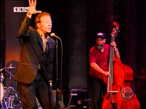 Tom Waits - Make It Rain (Letterman 09.09.04)