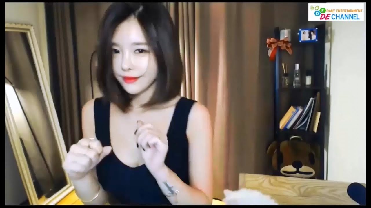 Korean sexy woman live camshow masturbating fan pic