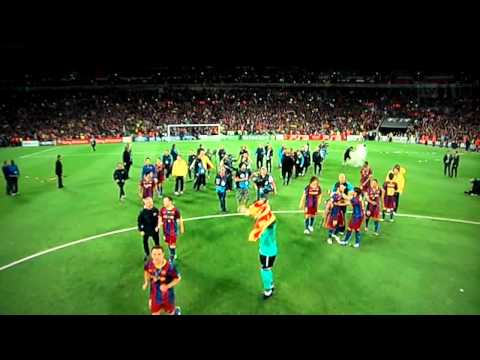 guy trips over Gerard Piques net Barcelona Vs Man U Champions League final 