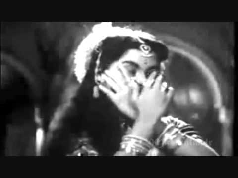 kar gaya re kar gaya mujh pe jadoo..Lata - Asha - Shailendra...