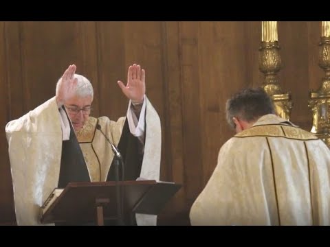 Installation du père François Lainé, nouveau curé de Saint-Denys-du-Saint-Sacrement.
