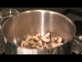 Запеченная курица с картофелем и грибным соусом