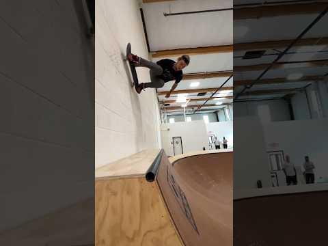 Dalton Dern getting creative at our Costa build‼️🤘🏽 #skateramp #ramp #miniramp #skate #skateclip