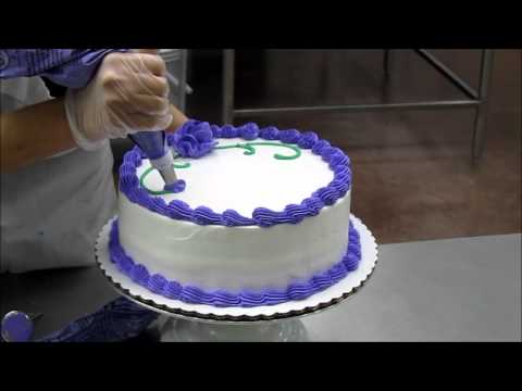 Club Birthday Cakes on Lady Making A Birthday Cake