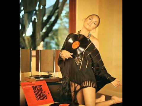 Jennifer Lopez I'm into you ft Lil Wayne Jennifer Lopez William Levy Jennifer Lopez I'm into you ft Lil Wayne Jennifer Lopez William Levy