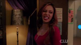 Riverdale 3x16- Cheryl gets mad at Toni for wearing red/Toni sings