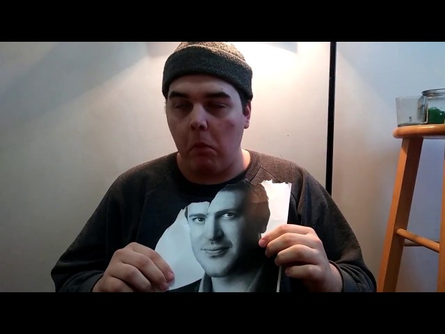 Guy Will Eat A Picture Of Jason Segel Every Day Until Segel Eats One Of Him - Video