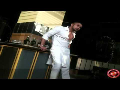 Insult Of Honey Singh by girls