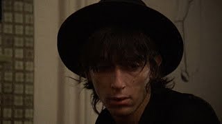Watch Johnny Thunders Leave Me Alone video