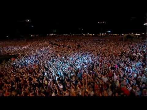 Robbie Williams - Feel - Live at Knebworth thumb