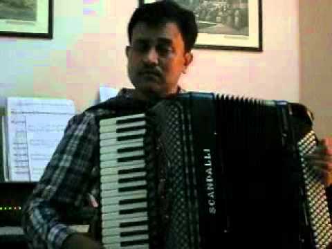 Pyar Hua Iqrar Hua - Shri 420 1955 played by Amit Vaidya on...