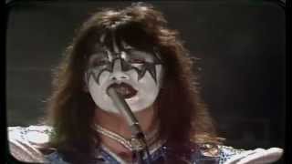 Watch Kiss Talk To Me video